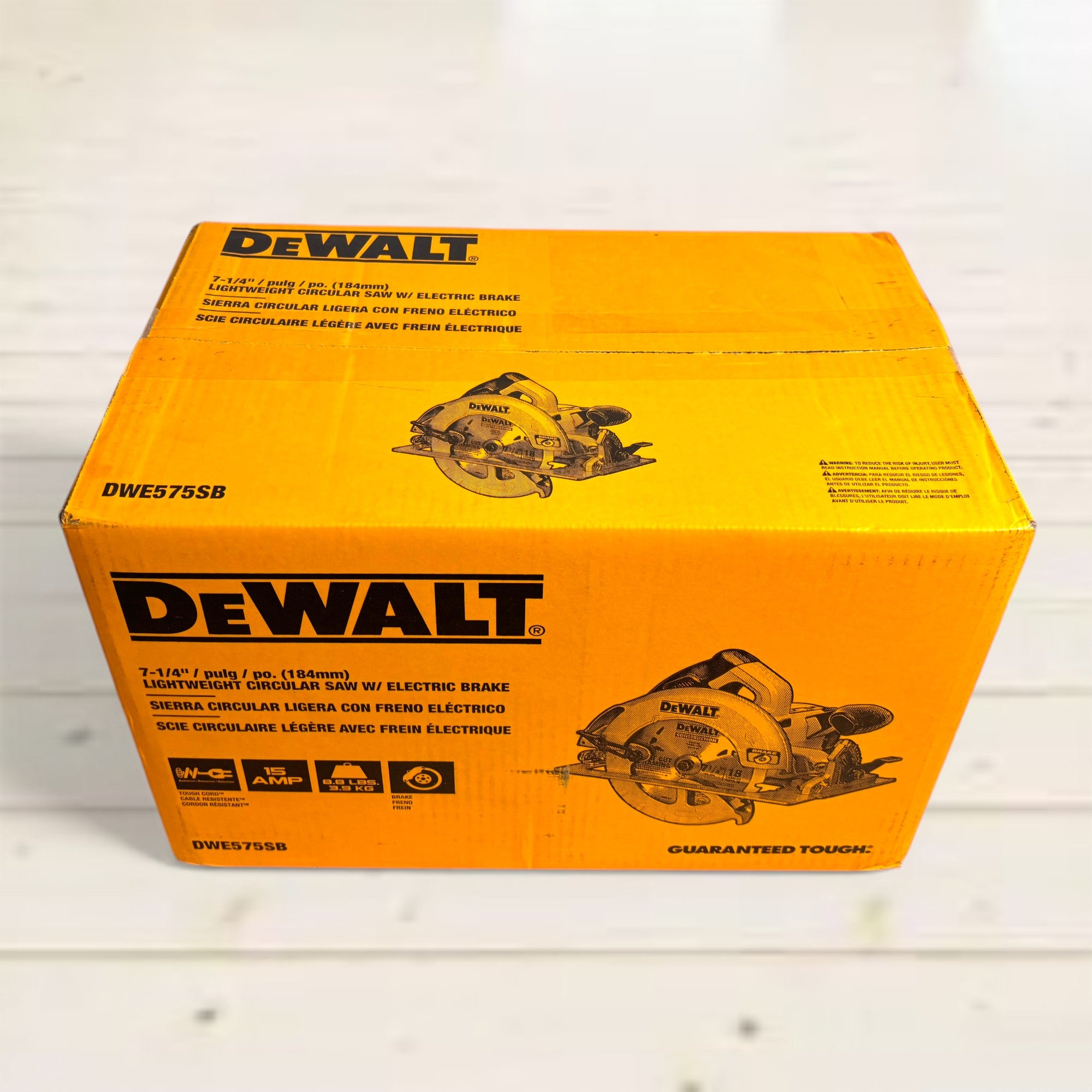 DEWALT (DWE575SB) 15 Amp 7-1/4 in. Lightweight Circular Saw with Electric Brake