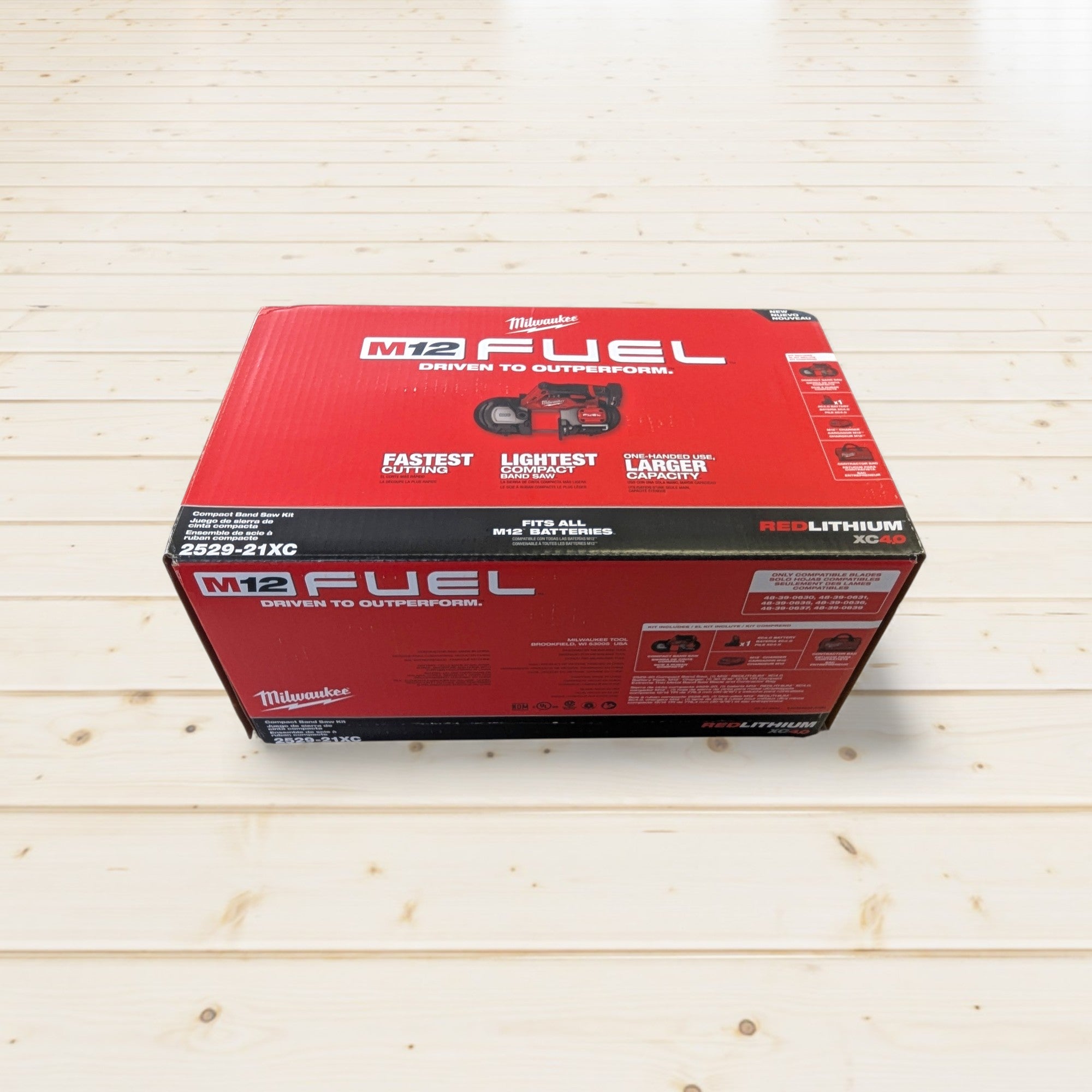 Milwaukee (2529-21XC) M12 FUEL 12V Lithium-Ion Cordless Compact Band Saw XC Kit with One 4.0 Ah Battery, Charger and Bag