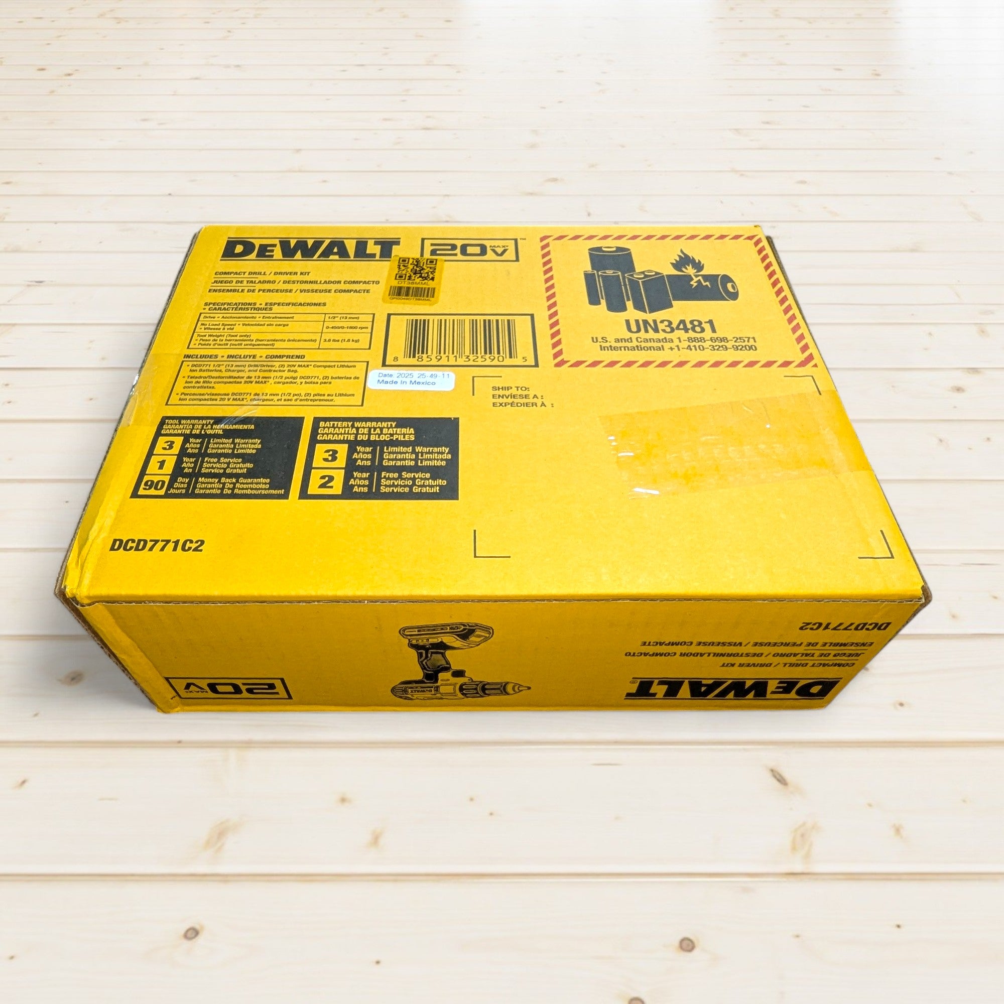 DEWALT (DCD771C2)  20V MAX Cordless 1/2 in. Drill/Driver, (2) 20V 1.3Ah Batteries, Charger and Bag
