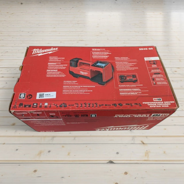 Milwaukee (2848-20) M18 18-Volt Lithium-Ion Cordless Electric Portable Inflator (Tool-Only)