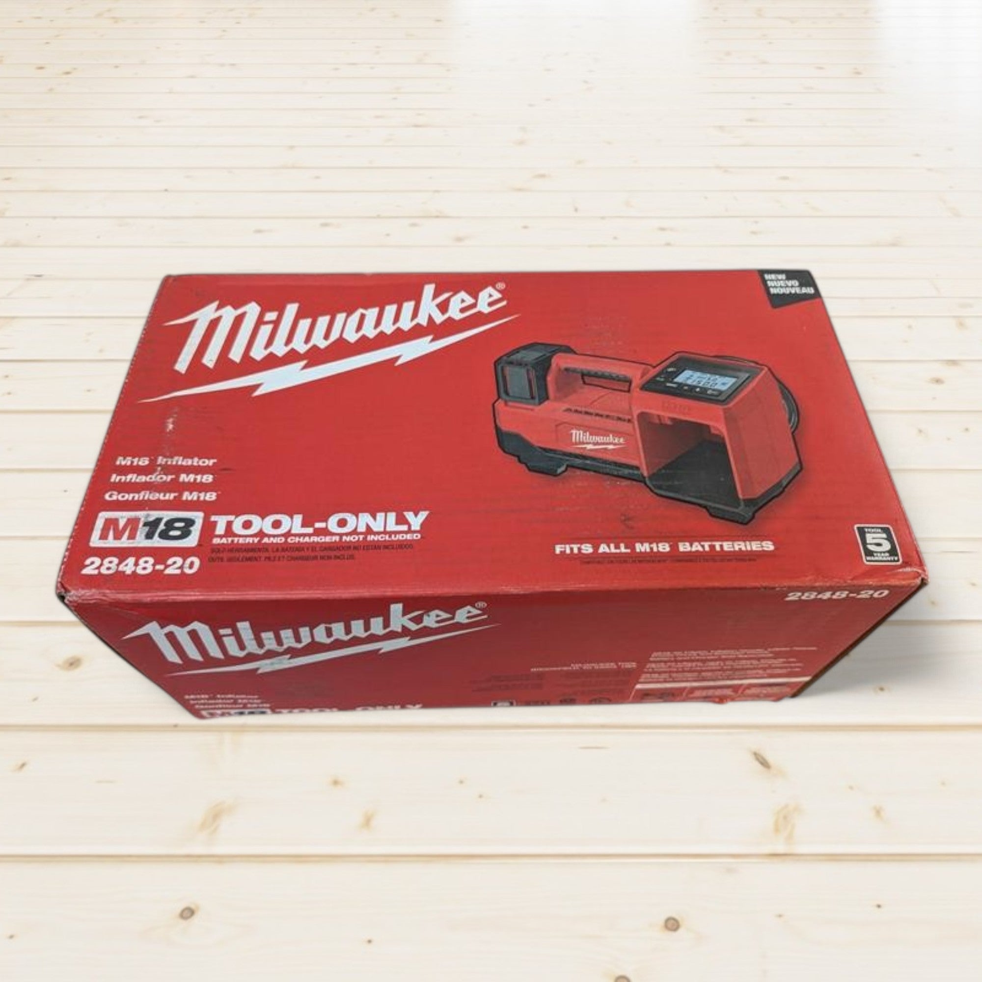 Milwaukee (2848-20) M18 18-Volt Lithium-Ion Cordless Electric Portable Inflator (Tool-Only)