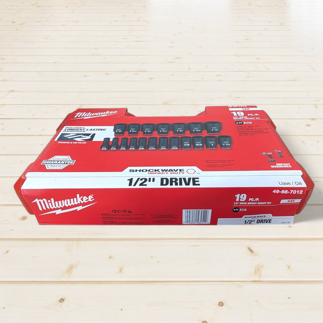Milwaukee (49-66-7012) SHOCKWAVE 1/2 in. Drive SAE 6 Point Impact Socket Set (19-Piece)