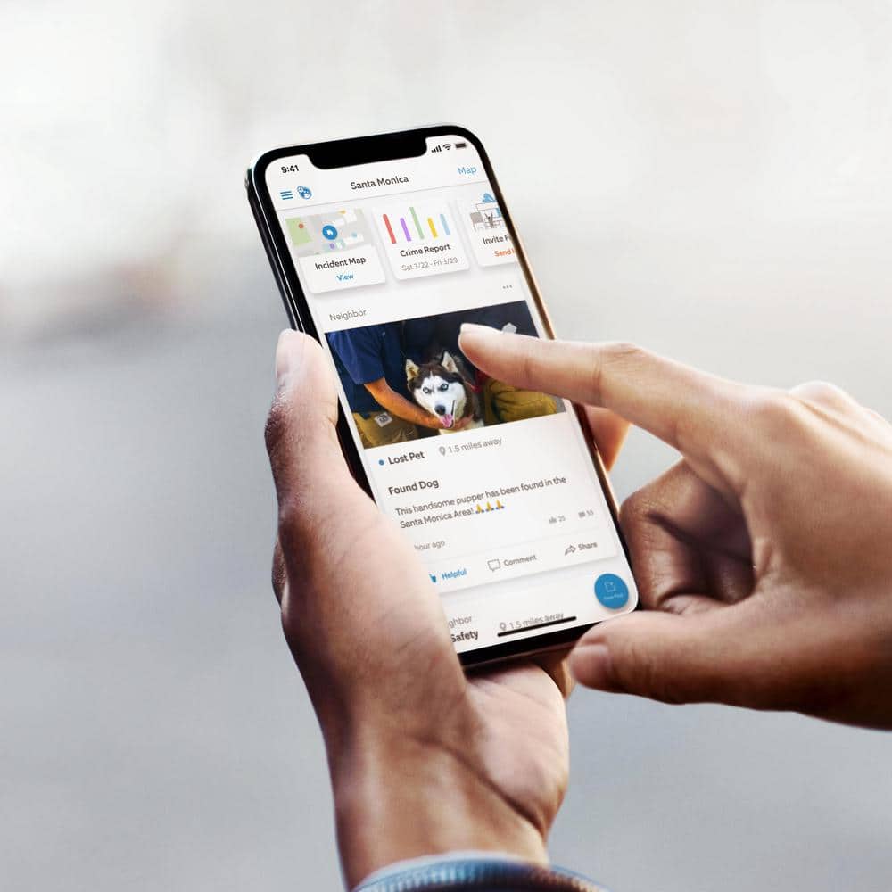 Ring (B0B6GLQJMV) Indoor Cam (2nd Gen) - Plug-In Smart Security Wifi Video Camera, with Included Privacy Cover, Night Vision, White